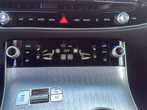 New 2026 Genesis GV70 2.5T Sport Prestige AWD/4WD image 18