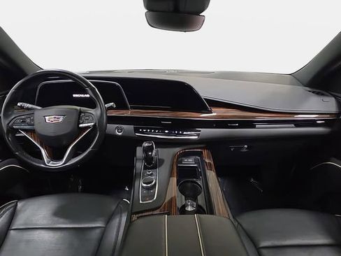 Used 2021 Cadillac Escalade Premium Luxury AWD/4WD image 9