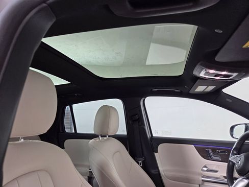 Certified 2025 Mercedes-Benz GLA 250 4MATIC image 35