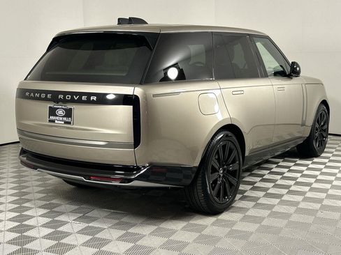 New 2025 Land Rover Range Rover SE image 5