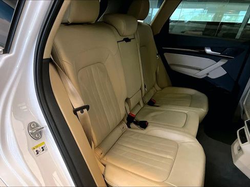 Used 2018 Audi Q5 2.0T Premium Plus w/ Premium Plus Package image 19