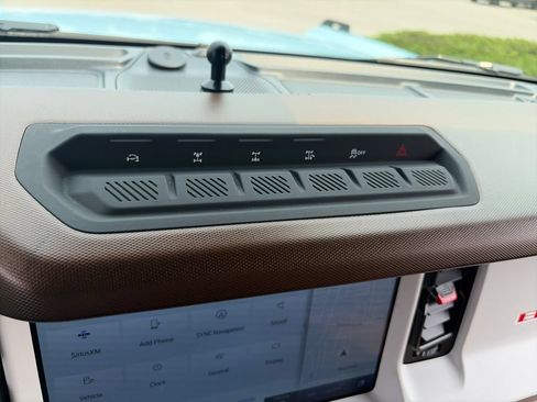 Used 2023 Ford Bronco Heritage Edition AWD/4WD image 20
