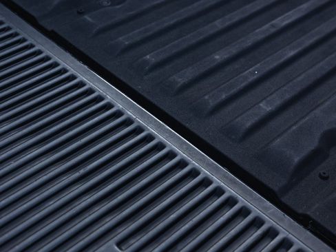 Used 2018 Nissan Titan PRO-4X image 11