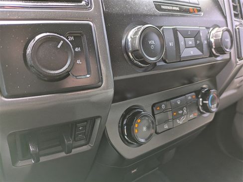 Used 2019 Ford F250 XLT AWD/4WD image 24