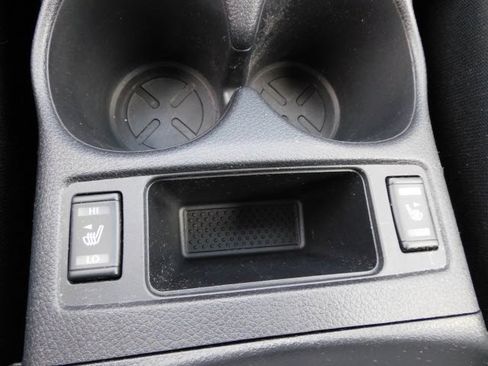 Certified 2019 Nissan Rogue SV image 7