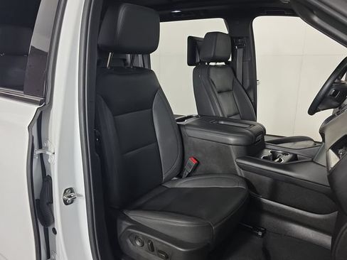 Certified 2023 Chevrolet Suburban Z71 w/ Luxury Package AWD/4WD image 34
