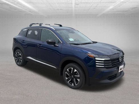 New 2026 Nissan Kicks SV w/ Cold Weather Package AWD/4WD image 8