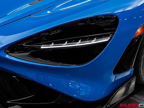 Used 2022 McLaren 765LT RWD image 15