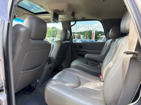 Used 2006 Chevrolet Tahoe Z71 w/ Z71 Preferred Equipment Group RWD image 23