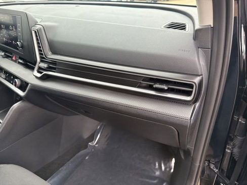 Used 2025 Kia Sportage LX image 53