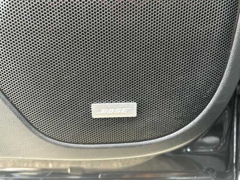 Used 2019 GMC Acadia SLT image 9