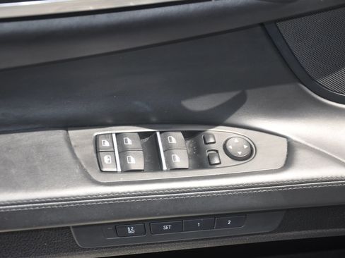 Used 2015 BMW 750Li RWD image 25