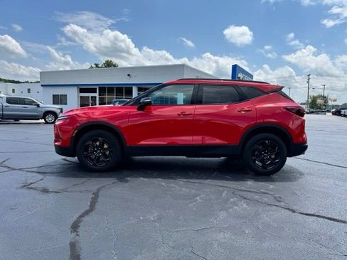 Used 2024 Chevrolet Blazer LT w/ Midnight/Sport Edition FWD image 2
