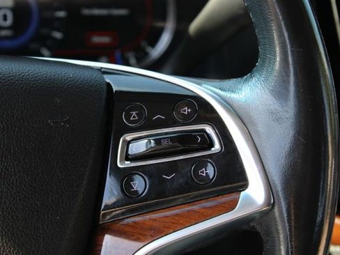 Used 2019 Cadillac Escalade ESV Luxury RWD image 25