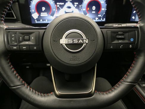 Used 2025 Nissan Kicks SR AWD/4WD image 31