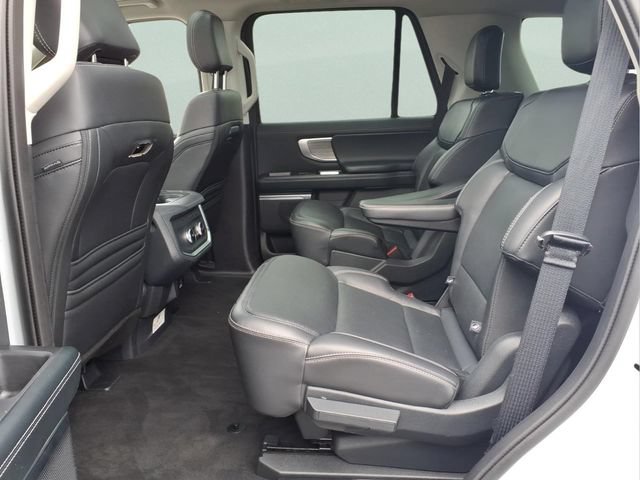 Used 2025 Ford Expedition Platinum AWD/4WD image 21