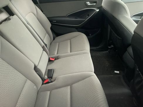 Used 2017 Hyundai Santa Fe SE FWD image 18