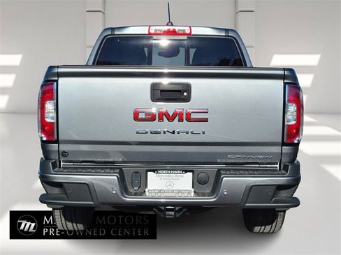 Used 2021 GMC Canyon Denali image 4