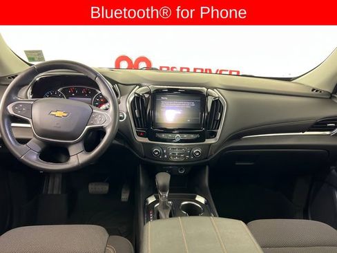 Used 2021 Chevrolet Traverse LT image 14
