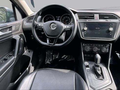 Used 2018 Volkswagen Tiguan SEL FWD image 6