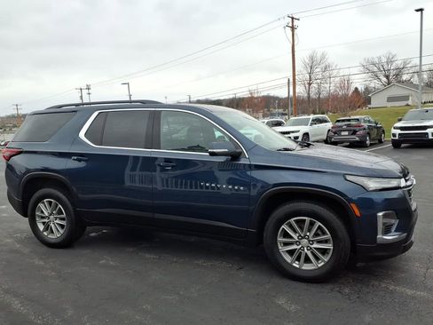 Used 2023 Chevrolet Traverse LT AWD/4WD image 6
