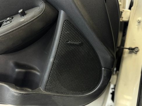 Used 2010 Nissan 370Z Touring w/ Sport Pkg image 13