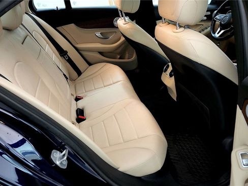 Used 2019 Mercedes-Benz C 300 4MATIC Sedan image 29