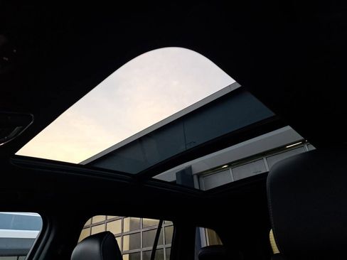 New 2025 Jeep Grand Cherokee Limited w/ Trailer Tow Package image 36