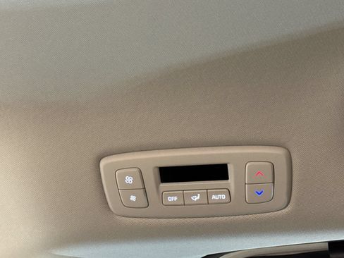 New 2026 Kia Carnival EX FWD image 28