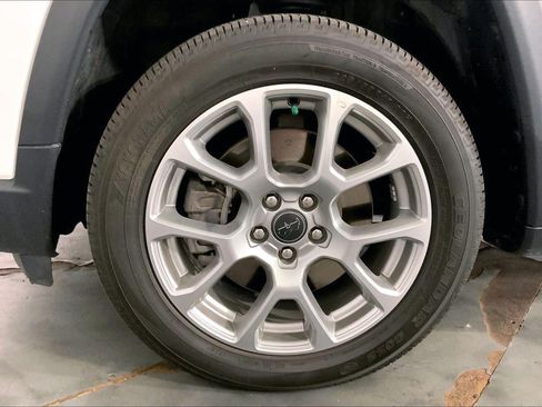 Used 2025 Jeep Compass Limited AWD/4WD image 9