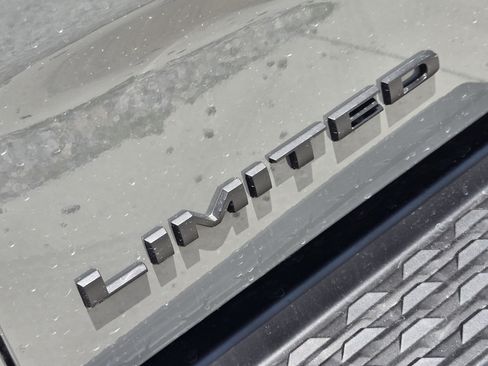 New 2026 RAM 2500 Limited AWD/4WD image 10