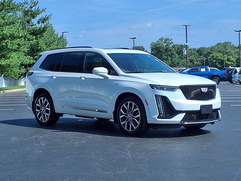 Used 2024 Cadillac XT6 Sport w/ Platinum Package AWD/4WD image 32
