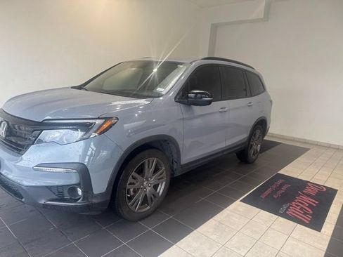 Used 2022 Honda Pilot Sport image 2