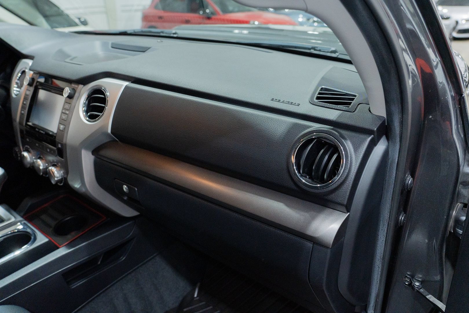 Used 2019 Toyota Tundra SR5 AWD/4WD image 34
