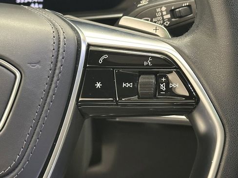 Used 2023 Audi A8 L 3.0T image 28