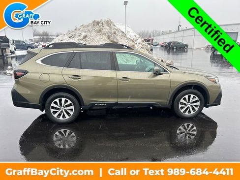 Used 2020 Subaru Outback Premium image 6