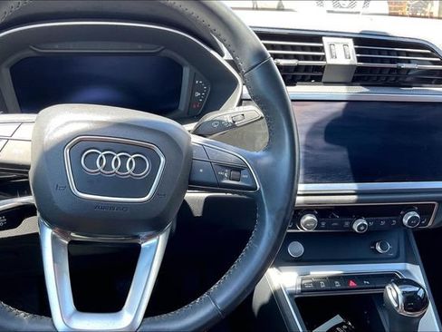 Used 2020 Audi Q3 2.0T Premium w/ Convenience Package AWD/4WD image 18