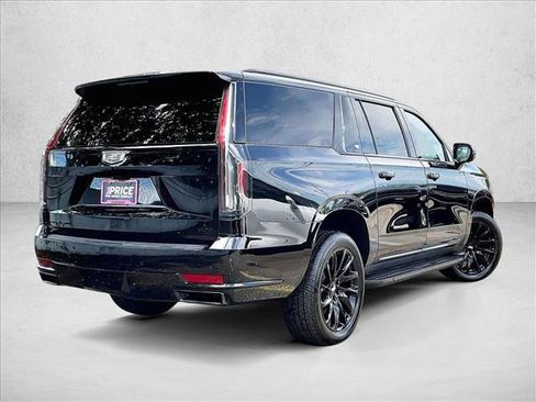Used 2023 Cadillac Escalade ESV Sport Platinum w/ LPO, ONYX Package AWD/4WD image 2