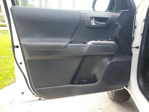 Used 2023 Toyota Tacoma TRD Off-Road RWD image 21