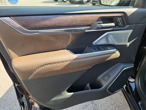 New 2026 GMC Acadia Denali Ultimate image 8