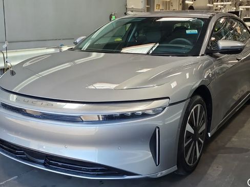 Used 2025 Lucid Air Pure RWD image 1