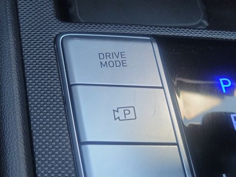 Certified 2023 Hyundai Elantra SEL w/ Convenience Package FWD image 17