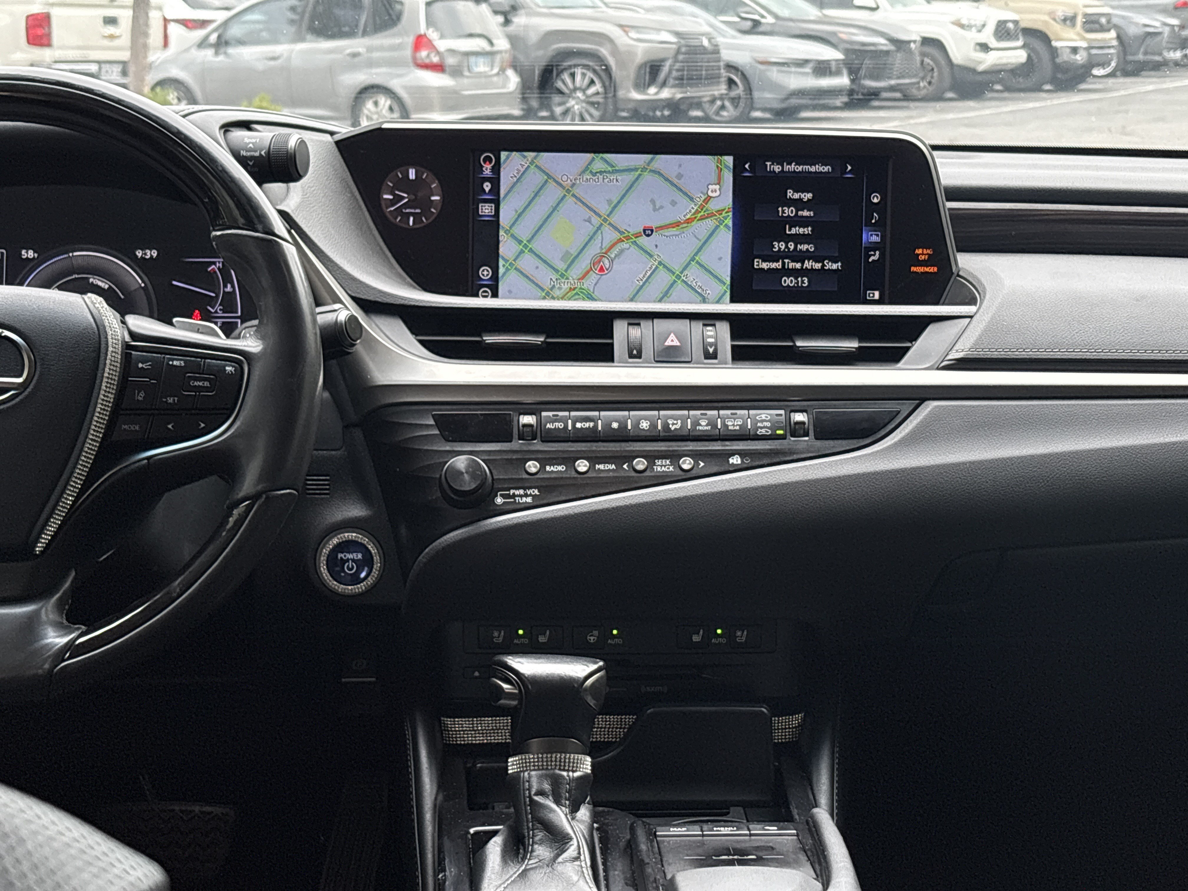 Used 2019 Lexus ES 300h w/ Premium Package FWD image 30