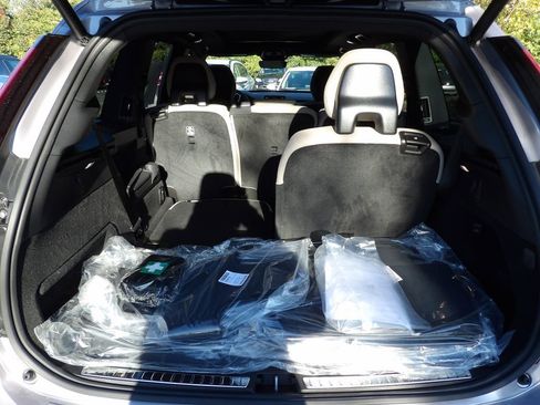 New 2026 Volvo XC90 B6 Plus w/ Protection Package Premier AWD/4WD image 28