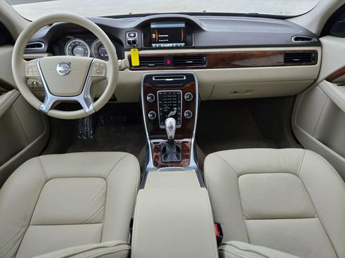 Used 2013 Volvo XC70 T6 image 24