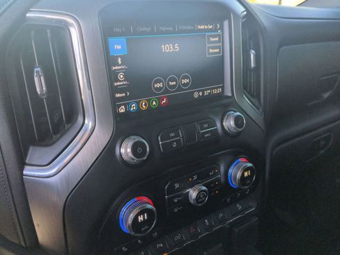 Used 2023 GMC Sierra 2500 Denali image 25