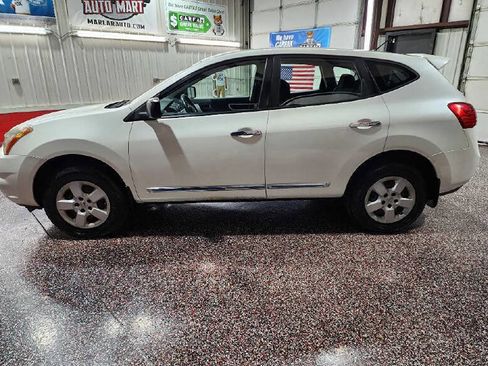 Used 2013 Nissan Rogue S image 4