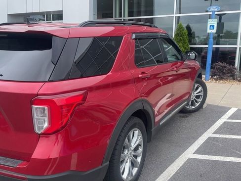 Used 2021 Ford Explorer XLT w/ Equipment Group 202A RWD image 8