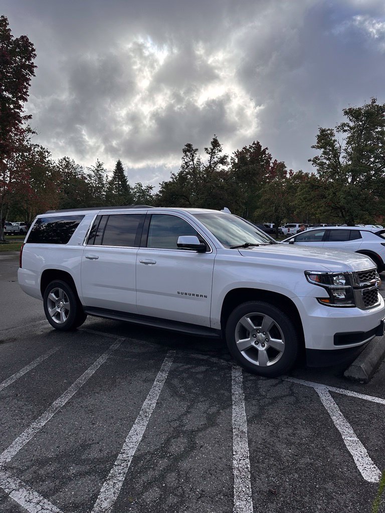 Used 2018 Chevrolet Suburban LT AWD/4WD image 3