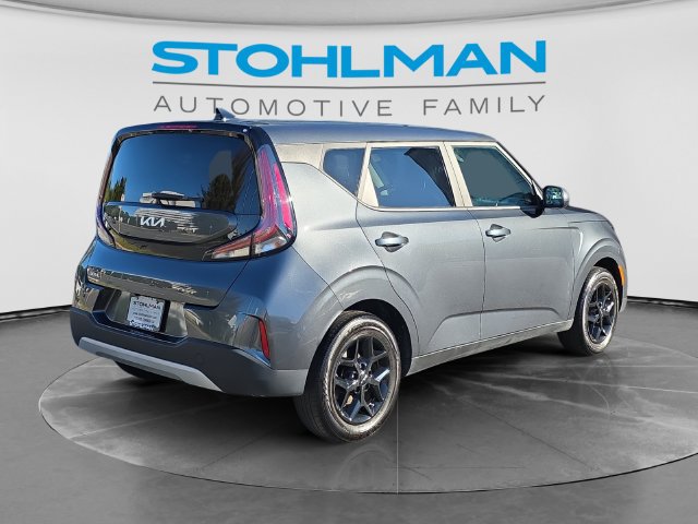 Used 2023 Kia Soul LX w/ LX Technology Package FWD image 5